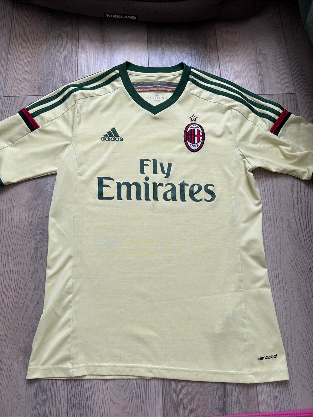 Re-pop Milan soccer jersey